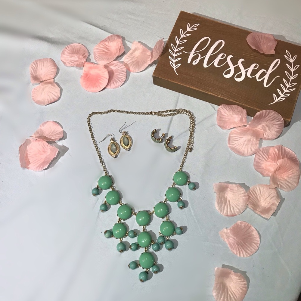 Beautiful Turquoise Jewelry Set!